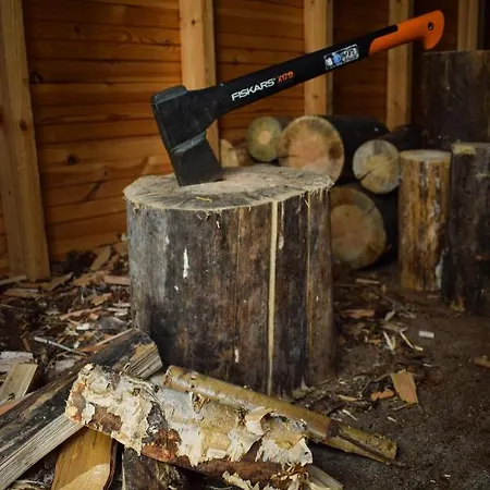 Loma-autio Taehti Puumala